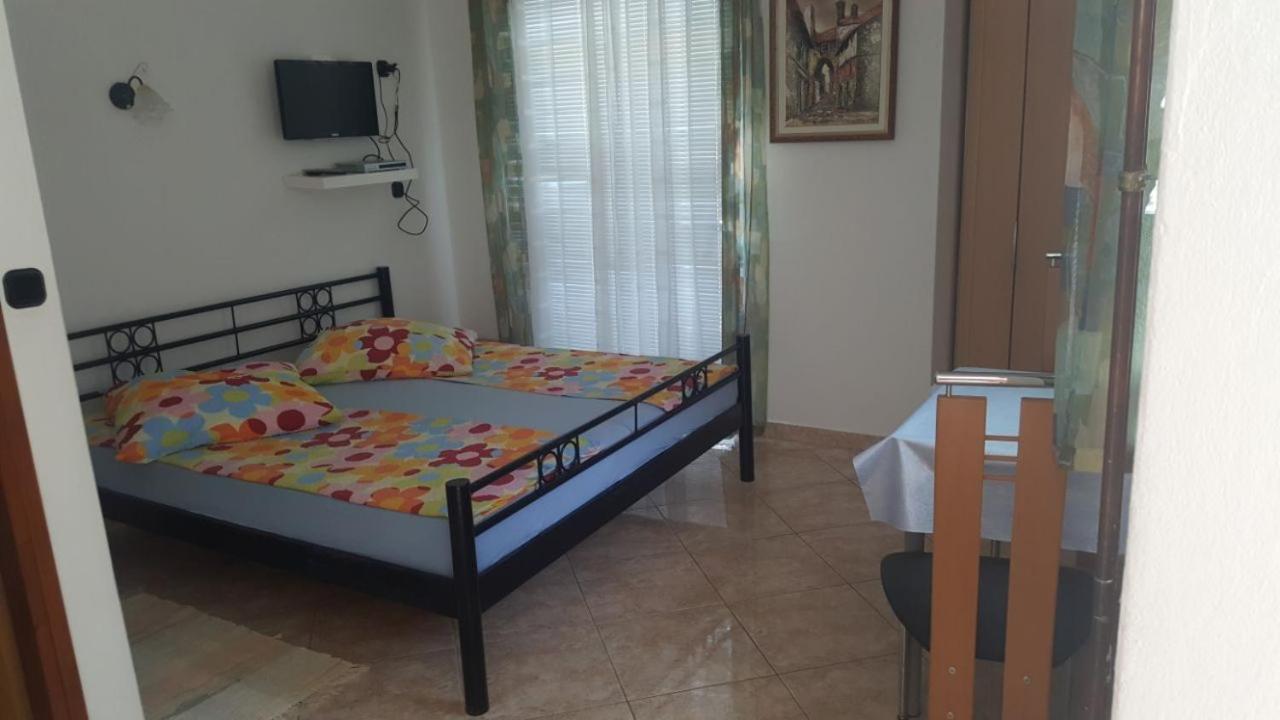 Apartment Fabic โปเรช ภายนอก รูปภาพ