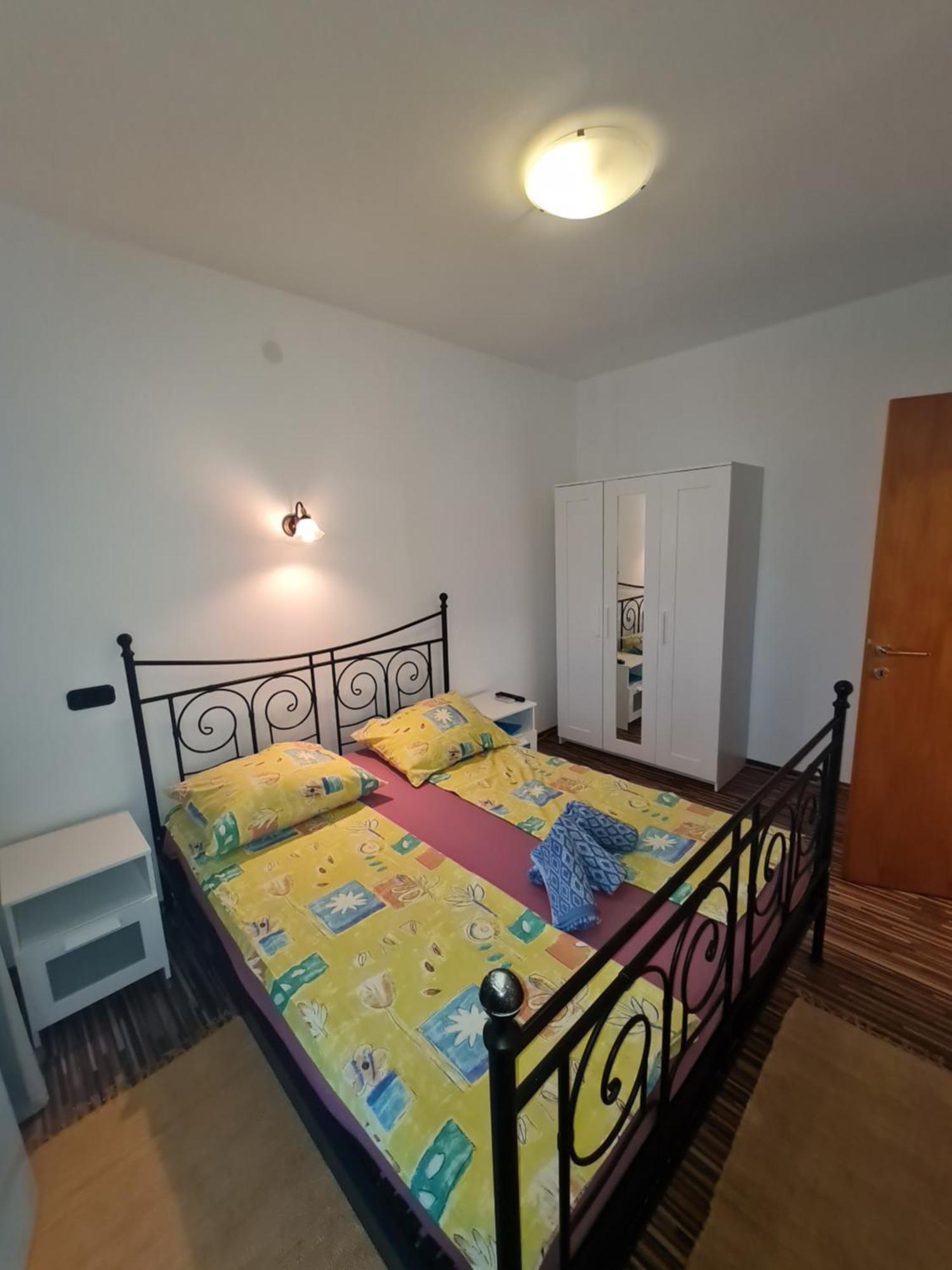 Apartment Fabic โปเรช ภายนอก รูปภาพ